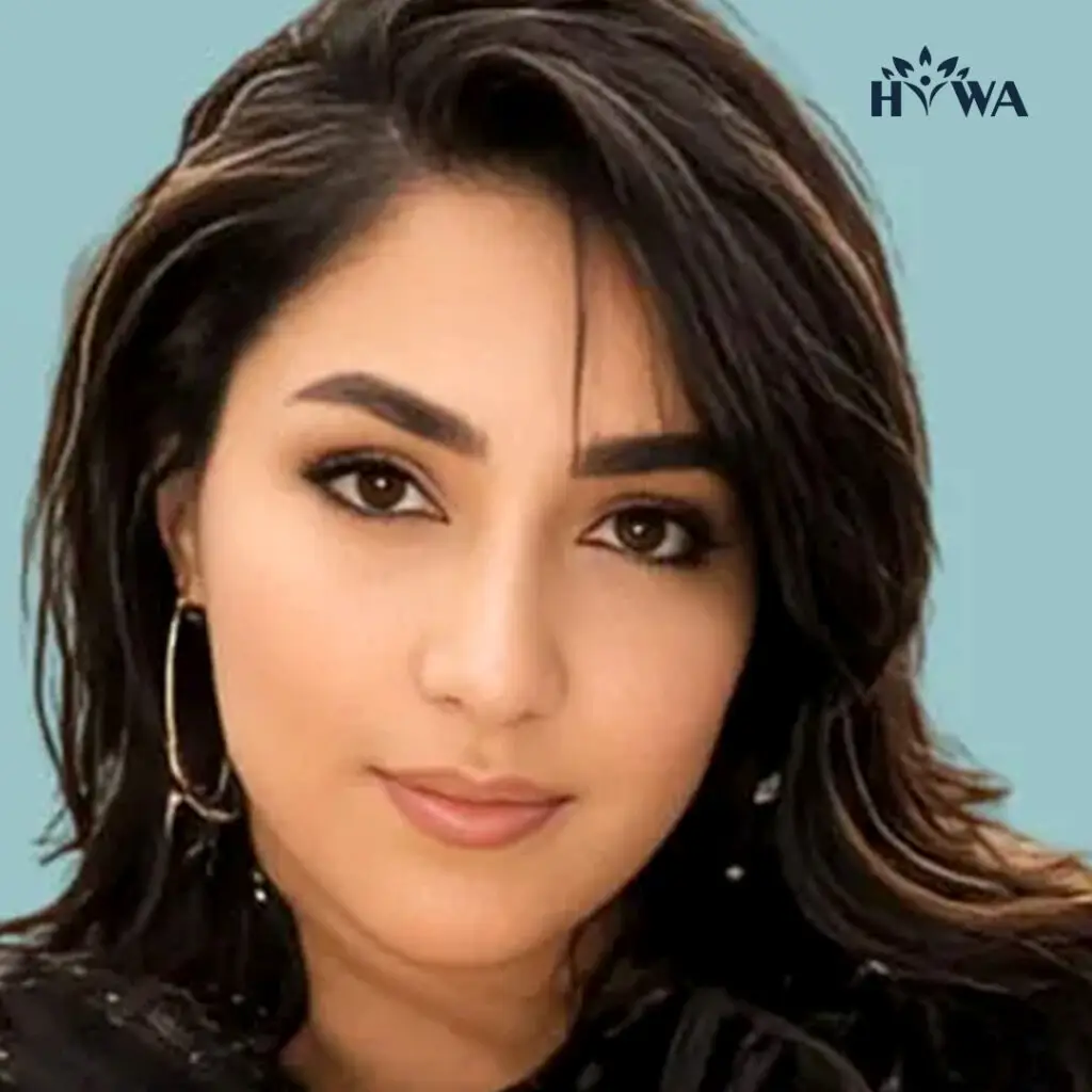 Zeynab / Aban Mousavi